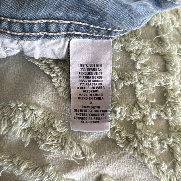 Wallflower Capris - Picture 7 of 7